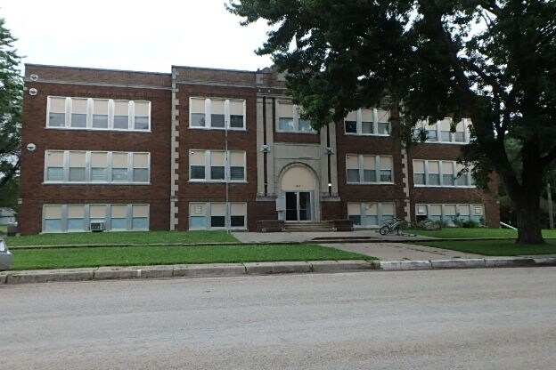 Primary Photo - 317 S Dacotah St