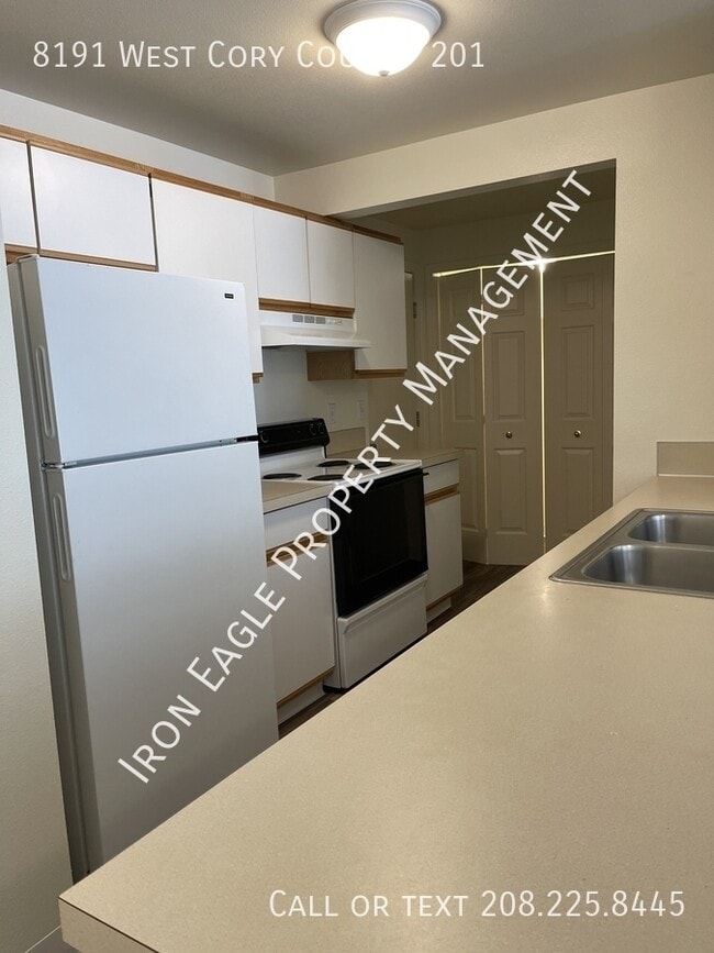 Foto del edificio - 8191 W Cory Ct