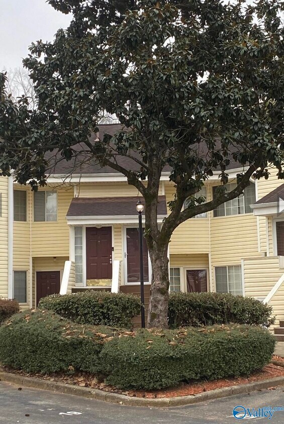 Primary Photo - 1155 Old Monrovia Rd NW