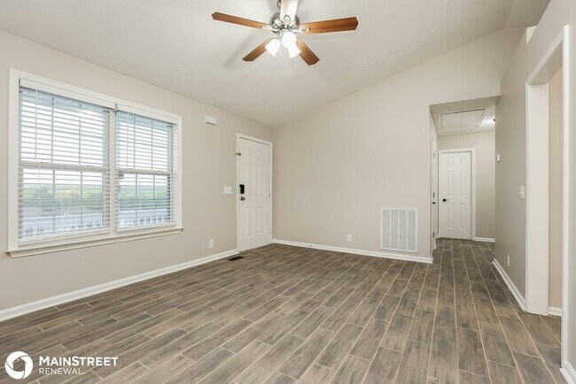 Foto del edificio - 121 ANTIOCH WOODS WAY, ANTIOCH, TN 37013