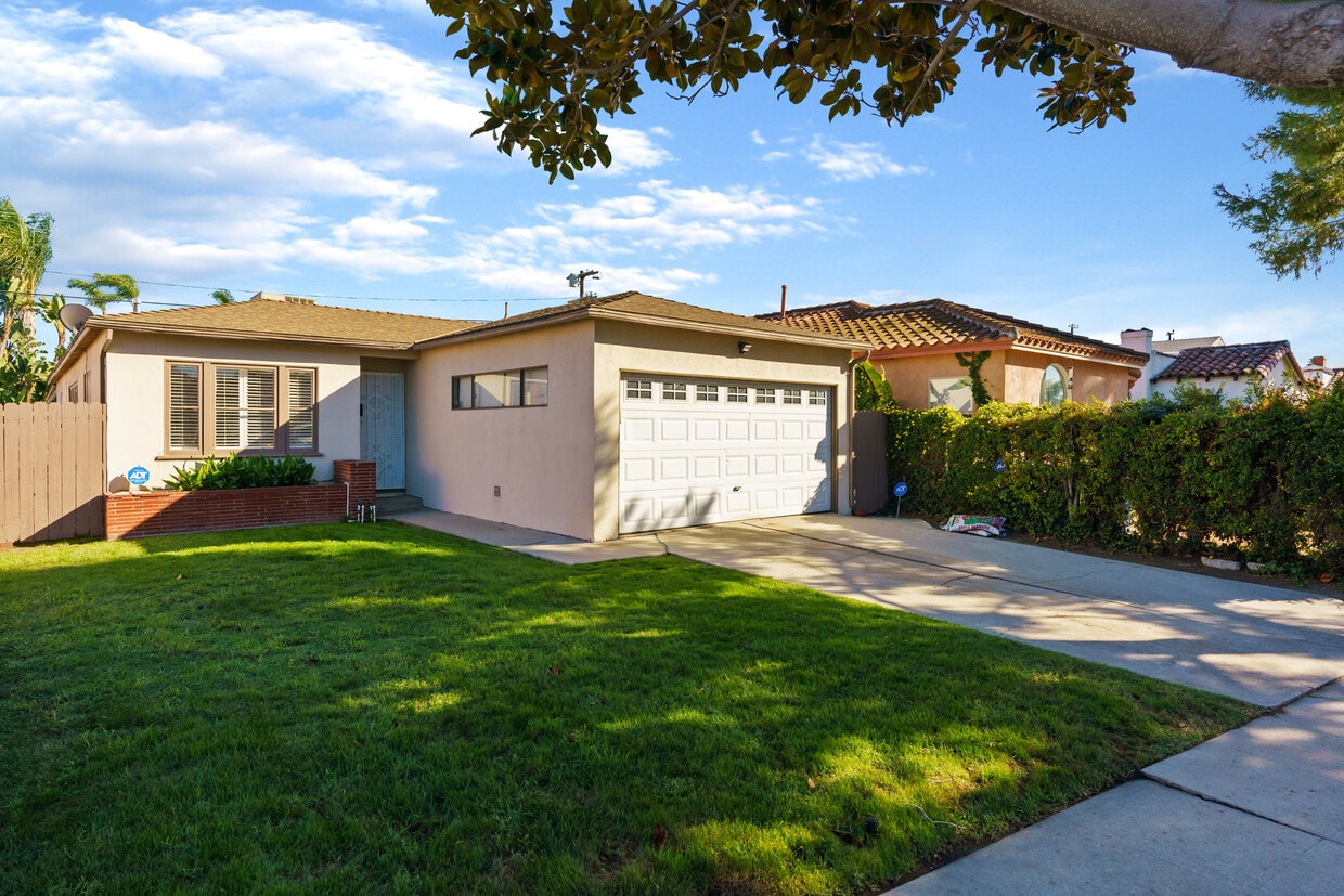 1744 S Genesee Ave, Los Angeles, CA 90019 House Rental in Los Angeles