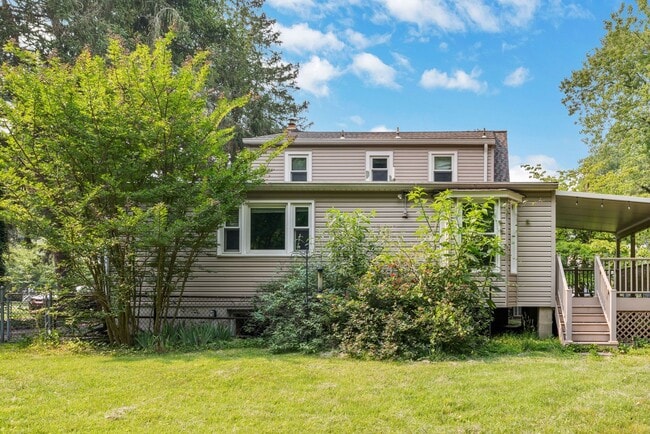Building Photo - 4-bedroom, 2.5-bath home located in Upper Marlboro