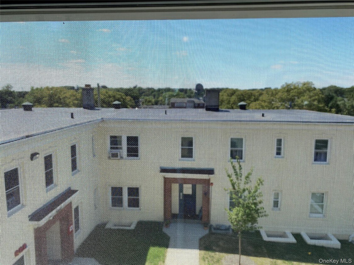 Primary Photo - 120 E Central Ave