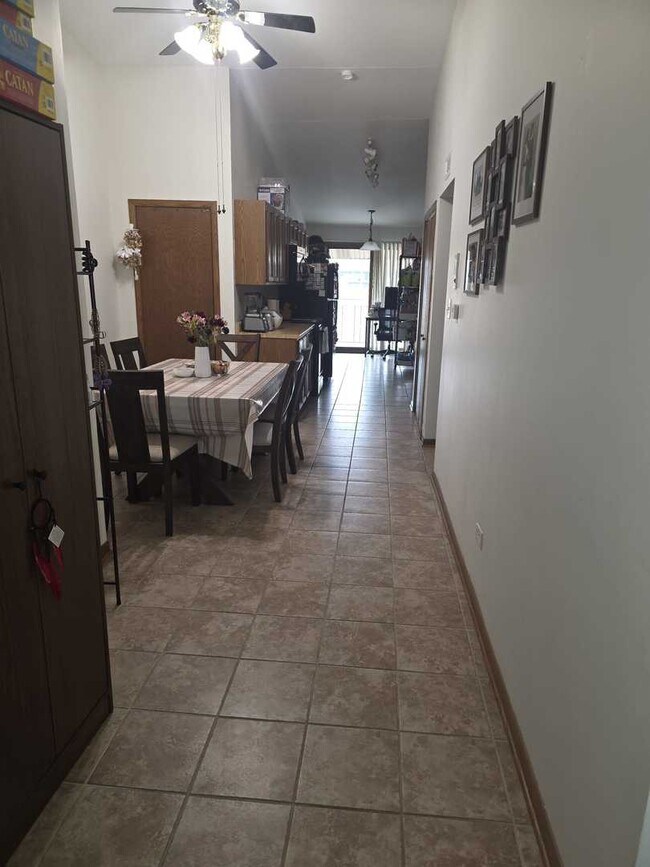 Foto del edificio - 9950 Treetop Dr