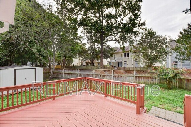 Foto del edificio - 1025 Still Meadow Ct