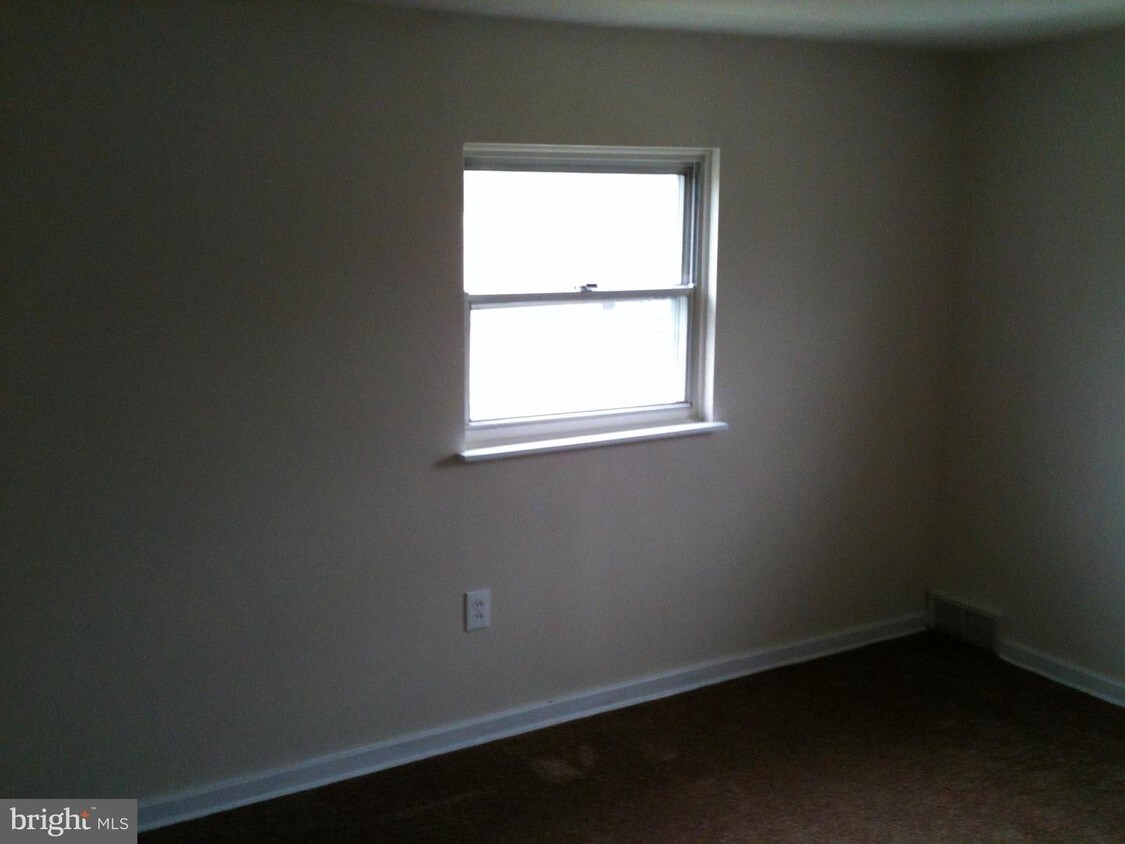Primary Photo - 125 Lemon St