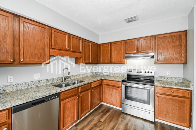 Foto del edificio - 8149 Amberwood Ct