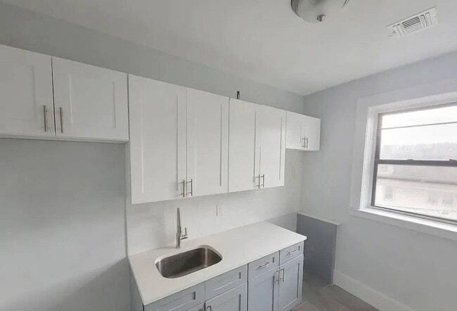 Building Photo - 125 Osborne Terrace