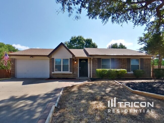 Building Photo - 2801 Glen Hollow Circle Arlington TX