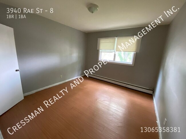 Building Photo - 1 Bed, 1 Bath APARTMENT located in South R...