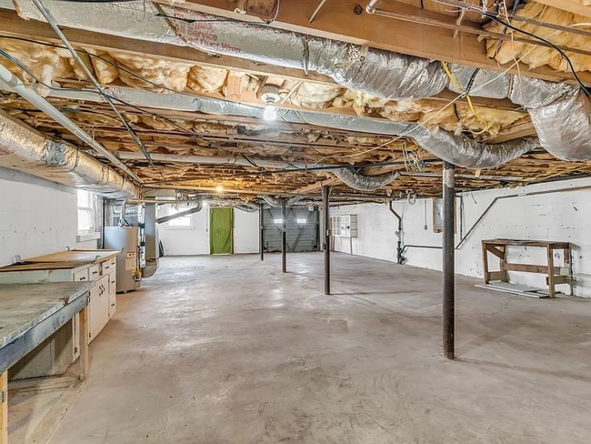 Building Photo - 227 Hale Ave