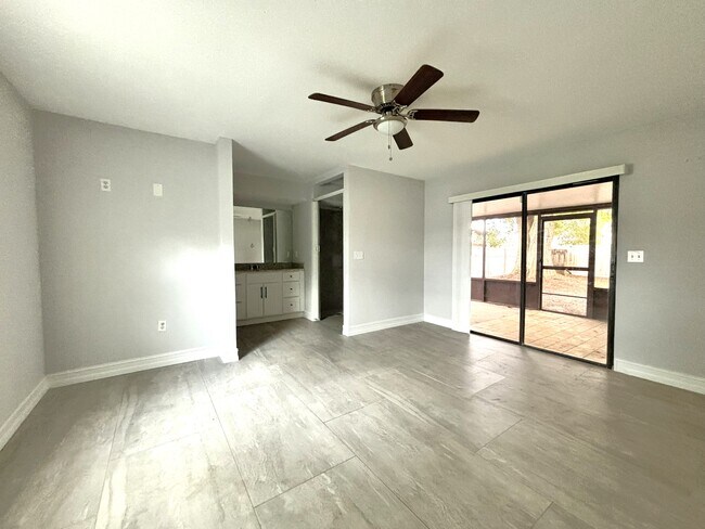 Building Photo - 709 Palaiseau Ct