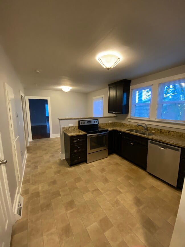 Kitchen and Dining Area - 714 Old Grove Rd
