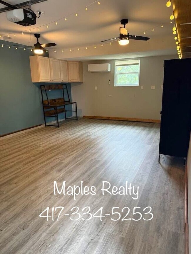 Foto del edificio - 3 Bedroom, 2 bathroom, 2 car garage
