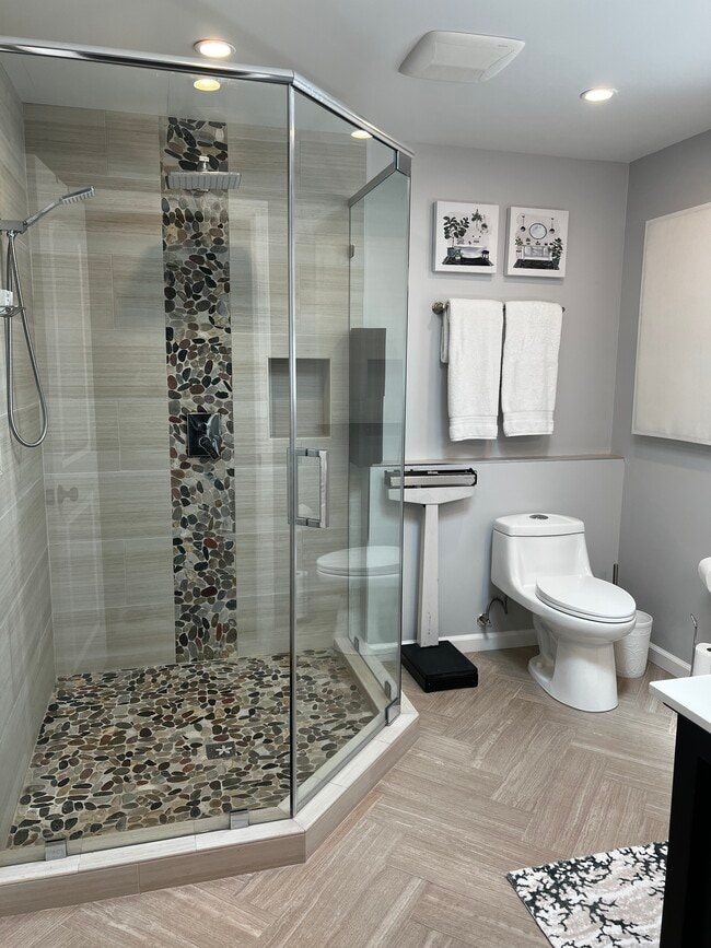 Bathroom - 207 Avenue C