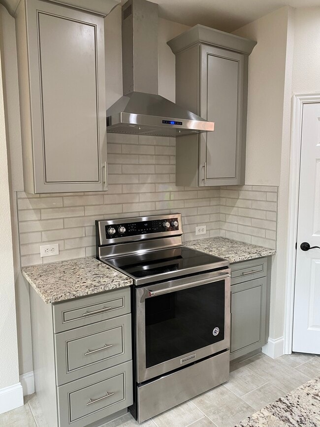 Building Photo - 306 Rivercove Dr