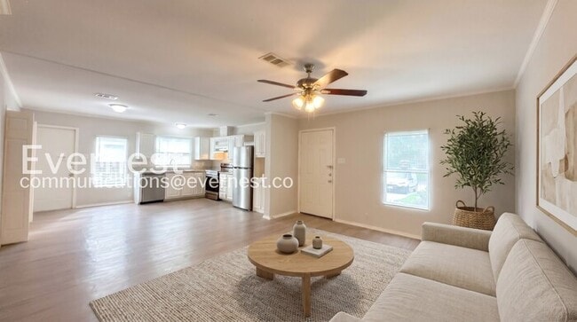 Building Photo - 11711 Greenglen Dr
