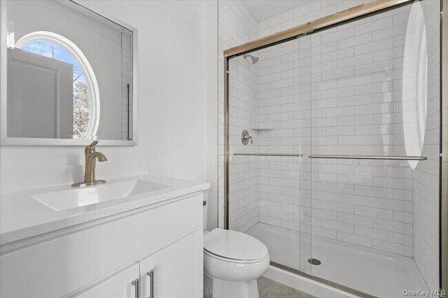 Foto del edificio - 75 Forester Ave