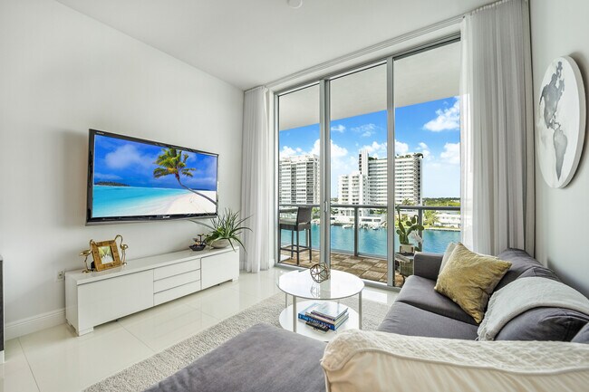 Foto del edificio - 7930 East Dr