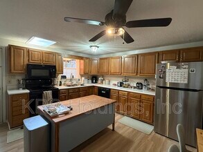 Building Photo - 129 Cindie Ln