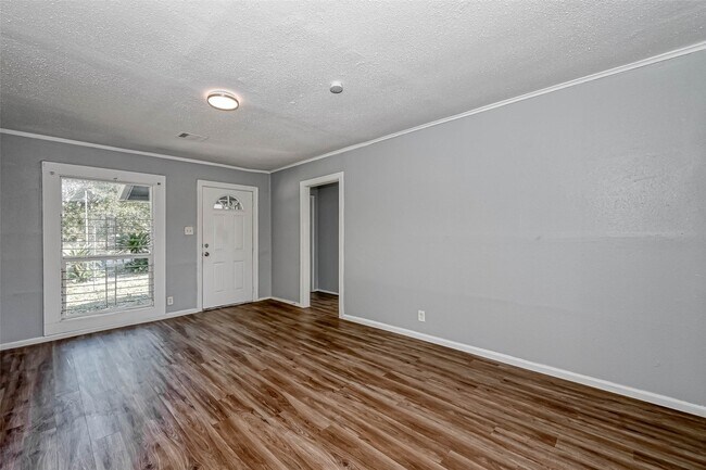 Foto del edificio - 4118 Sunflower St