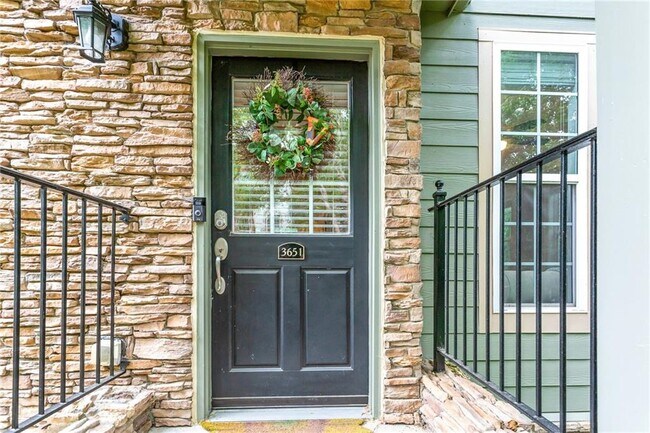 Foto del edificio - 3651 Ashford Creek Pl NE