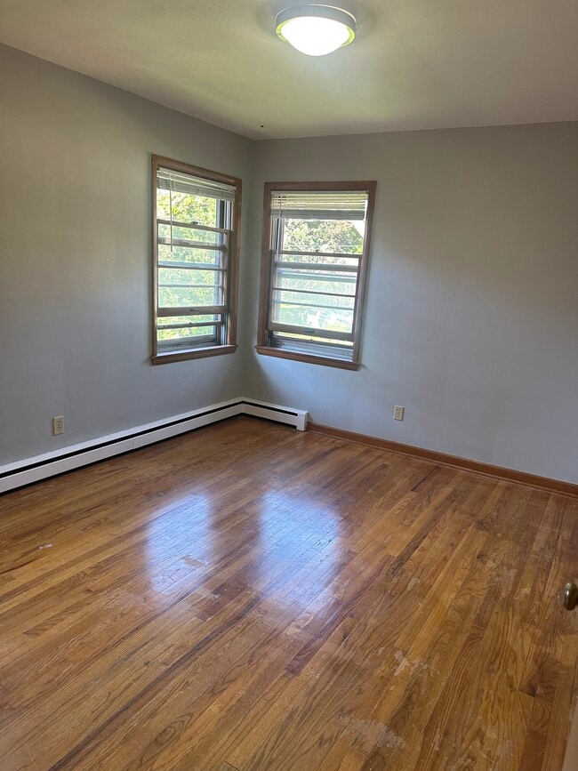 Building Photo - 315 Palomino Ln