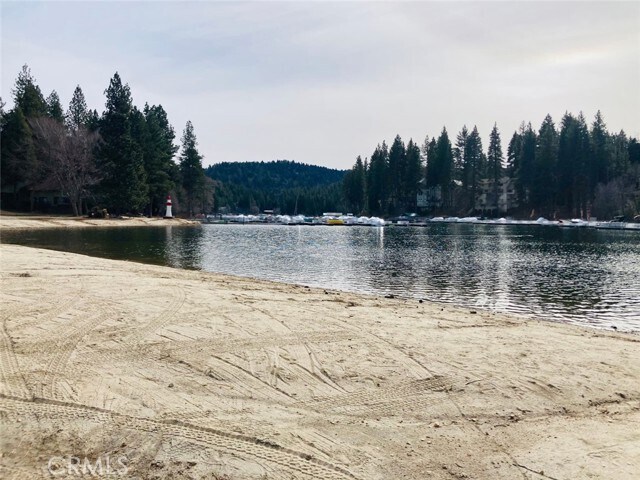 Foto del edificio - 27657 Peninsula Dr