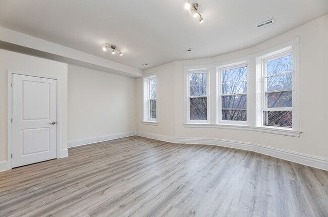 Foto del edificio - 1916 Eutaw Pl