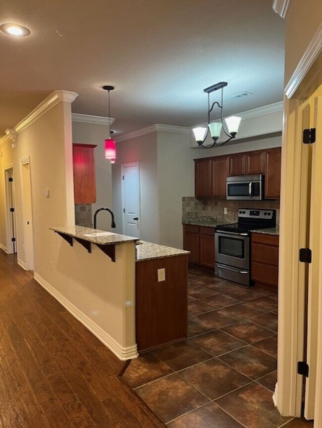 Foto del edificio - 3 Bedroom 2 1/2 bath in Lowell!