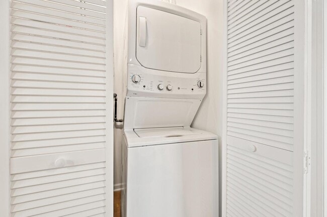 Foto del edificio - 3311 N Ravenswood Ave