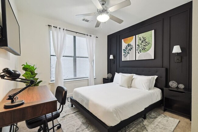 Foto del edificio - 5752 Town and Country Blvd