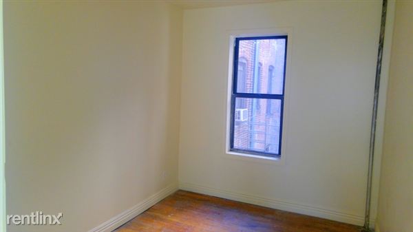 Building Photo - 868 Faile St