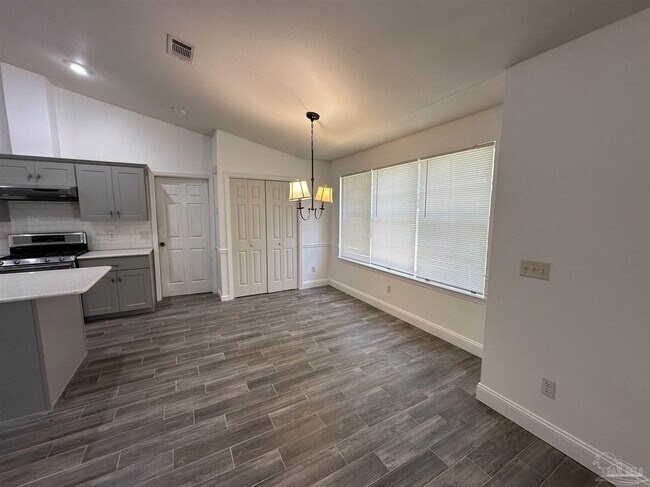 Foto del edificio - 1067 Oak View Dr