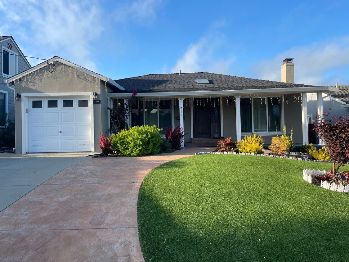 Primary Photo - Millbrae - Beautifully Updated Home