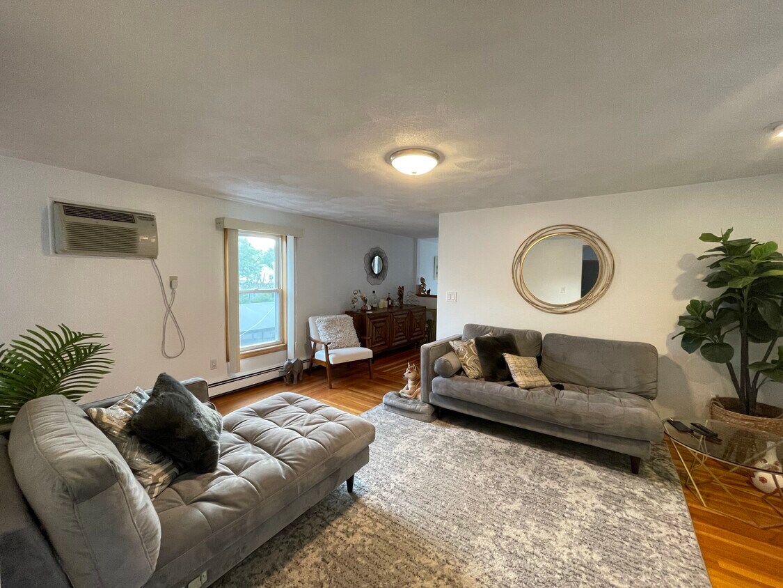417 High St Unit 2, Medford, MA 02155 Condo for Rent in Medford, MA