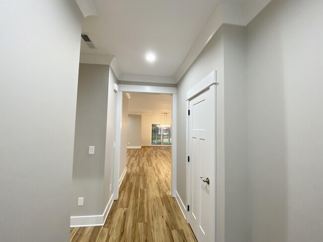 Building Photo - 315 Cheeyo Ln