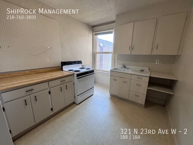 Building Photo - 321 N 23rd Ave W