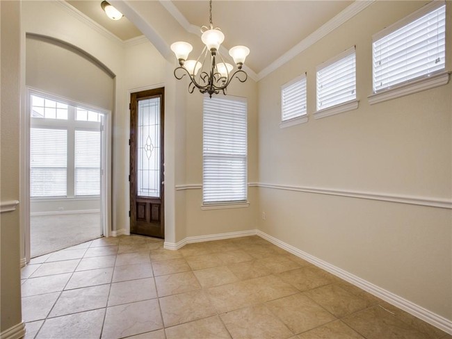 Building Photo - 1400 Candler Drive
