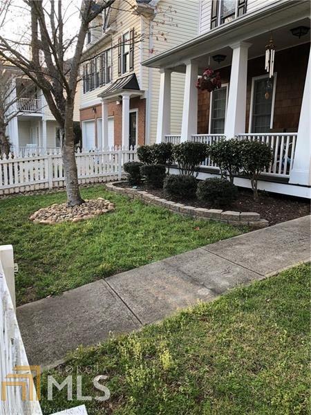 Building Photo - 745 Gardenside Cir SE