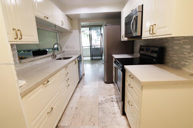 Foto del edificio - 21075 NE 34th Ave