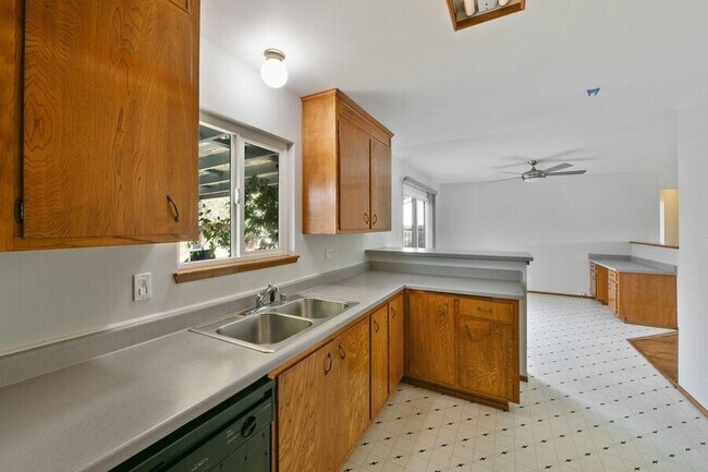 Foto del edificio - 4625 Sloan St