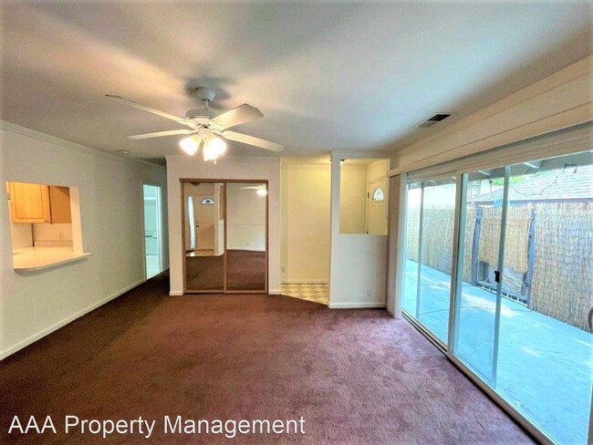 Building Photo - 2 br, 1.5 bath House - 5470 Roundtree Driv...