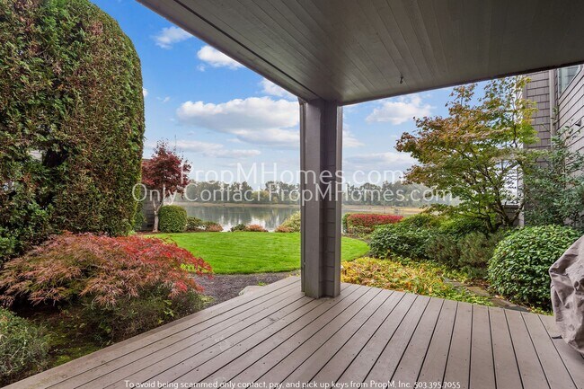 Building Photo - Riverside Elegance: Discover Luxurious Liv...