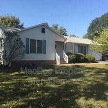 Building Photo - 11720 Eisenhower Ln