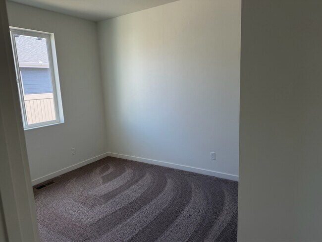 Foto del edificio - 7853 E Beaufort St