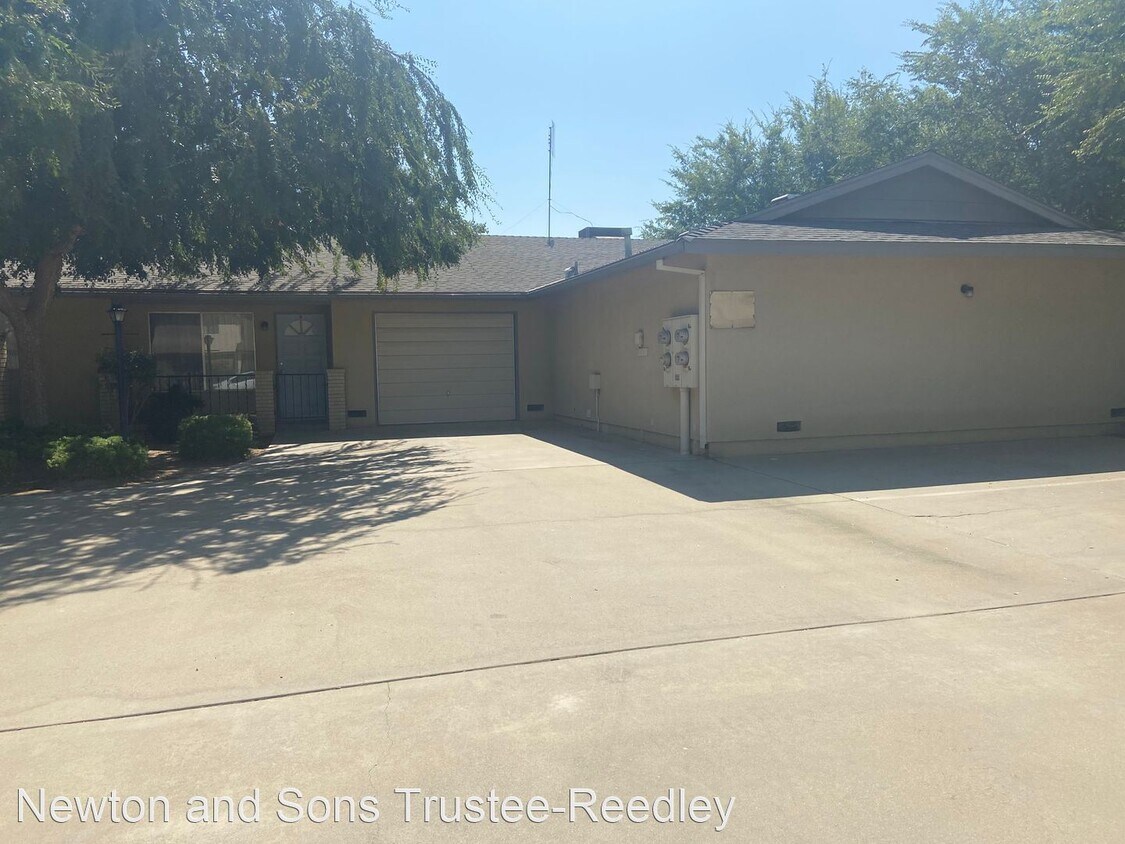 2 br, 1 bath House 1452 E. Carolyn Lane B House Rental in Reedley