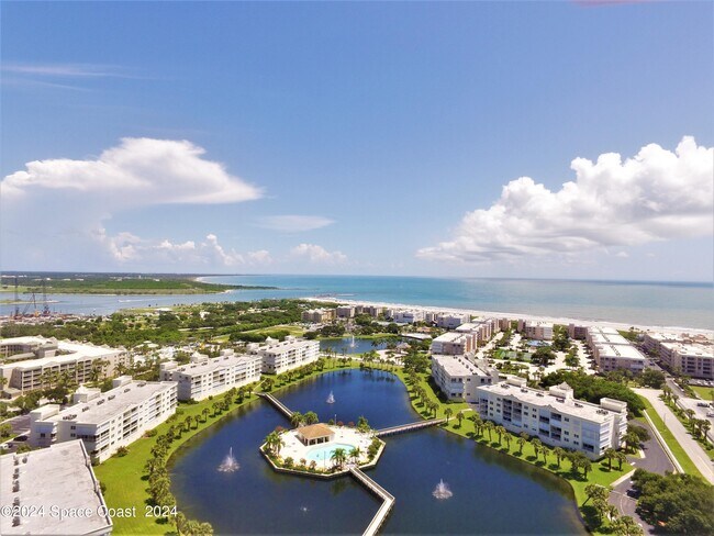 Foto del edificio - 8921 Lake Dr