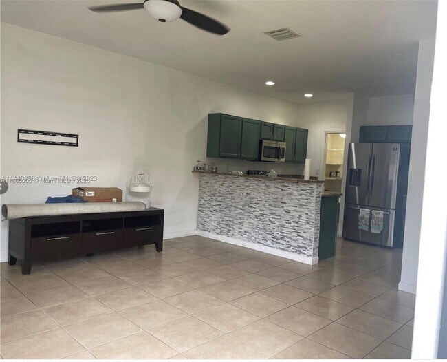 Foto del edificio - 22739 SW 92nd Ct
