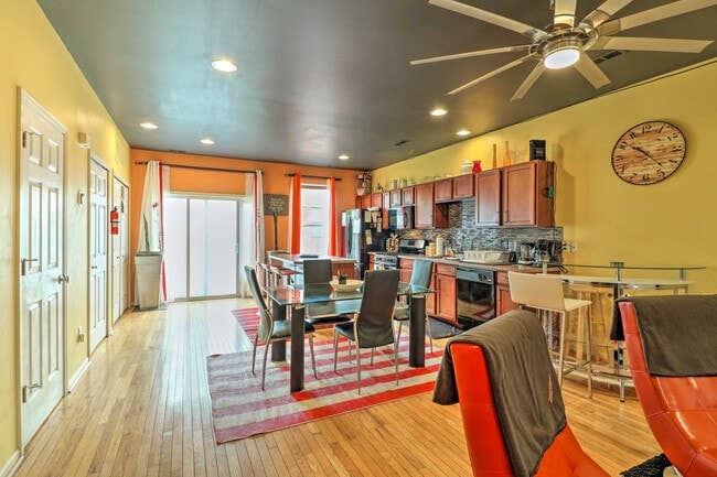 Building Photo - 7721 Woodward Ave